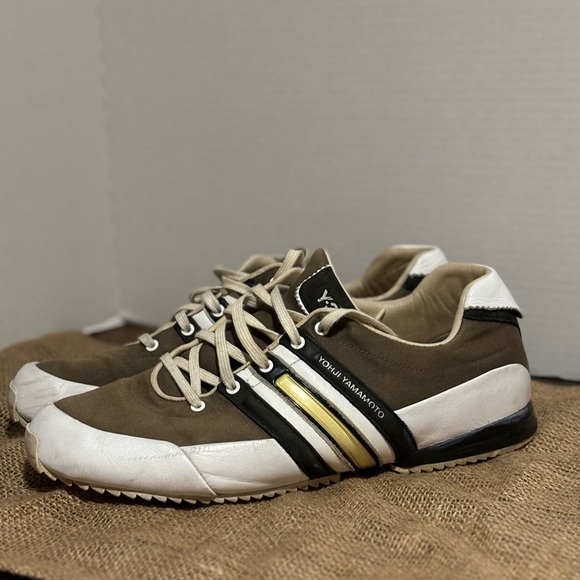 Y3 Olive Sprint trainers - Men’s Size 11 - gently worn - Picture 4 of 4